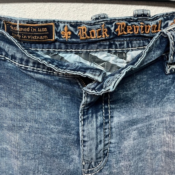 Rock Revival Blue Relaxed Jeans Classic Style. Size 44 - Picture 3 of 8